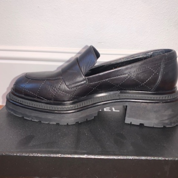 Chanel Interlocking & Quilted PatternCC Logo Loafers Women's Size: 8.5 | IT 38.5 - Picture 7 of 14